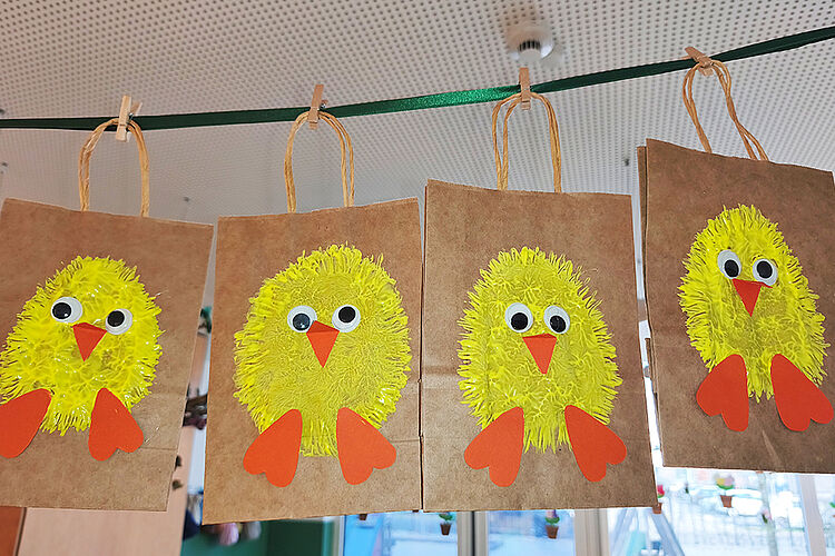 DRK Kita Zwergenland - Osterbasteln