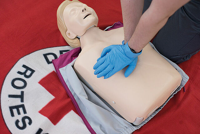 DRK-Erste Hilfe Kurse, Erste-Hilfe für Seniorinnen und Senioren